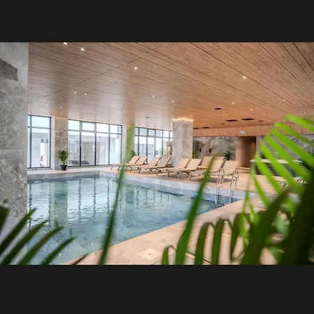 Alezzi Odyssey Luxury Pool Apartment Năvodari