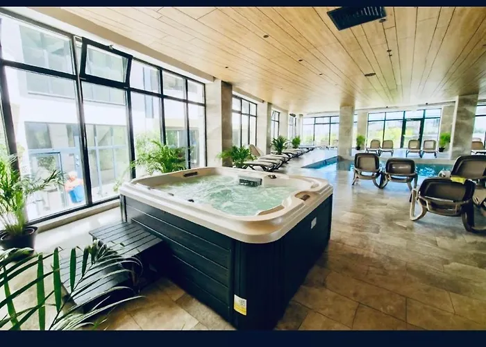 Alezzi Odyssey Luxury Pool Apartment *