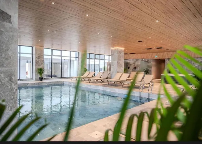 Alezzi Odyssey Luxury Pool Apartment Năvodari