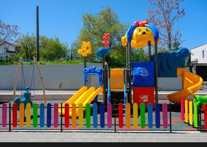 Alezzi Odyssey Luxury Pool Apartment Năvodari