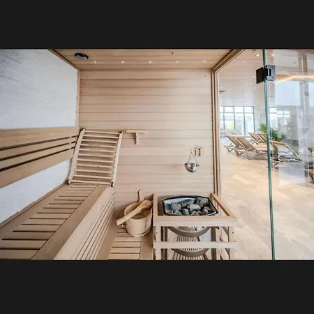 Luxury Pool &