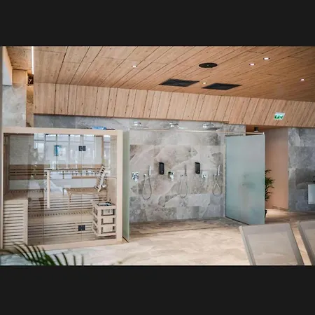 Luxury Pool & Apartament