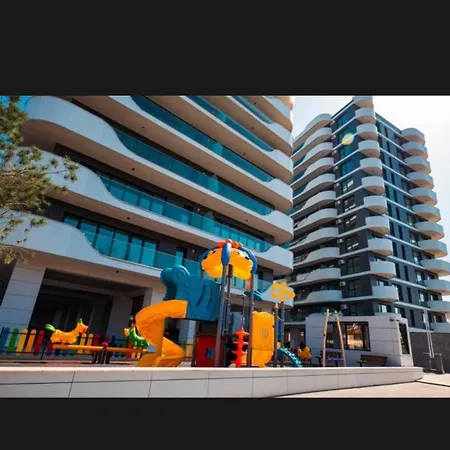 Alezzi Odyssey Luxury Pool *