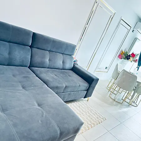 Alezzi Odyssey Luxury Pool Năvodari